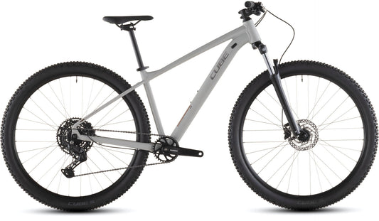 CUBE Aim Pro Greige & Titan 2026